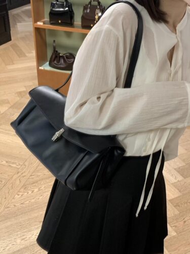 韩国正品 Lememe 26新款 Sca Grand Amelie牛皮包翻盖锁扣单肩包 - 图3