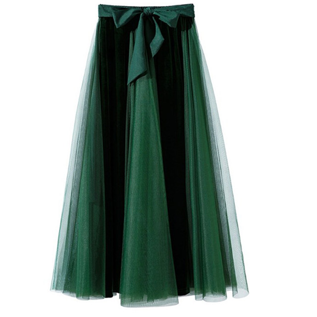 Elegant long skirt with mesh and velvet