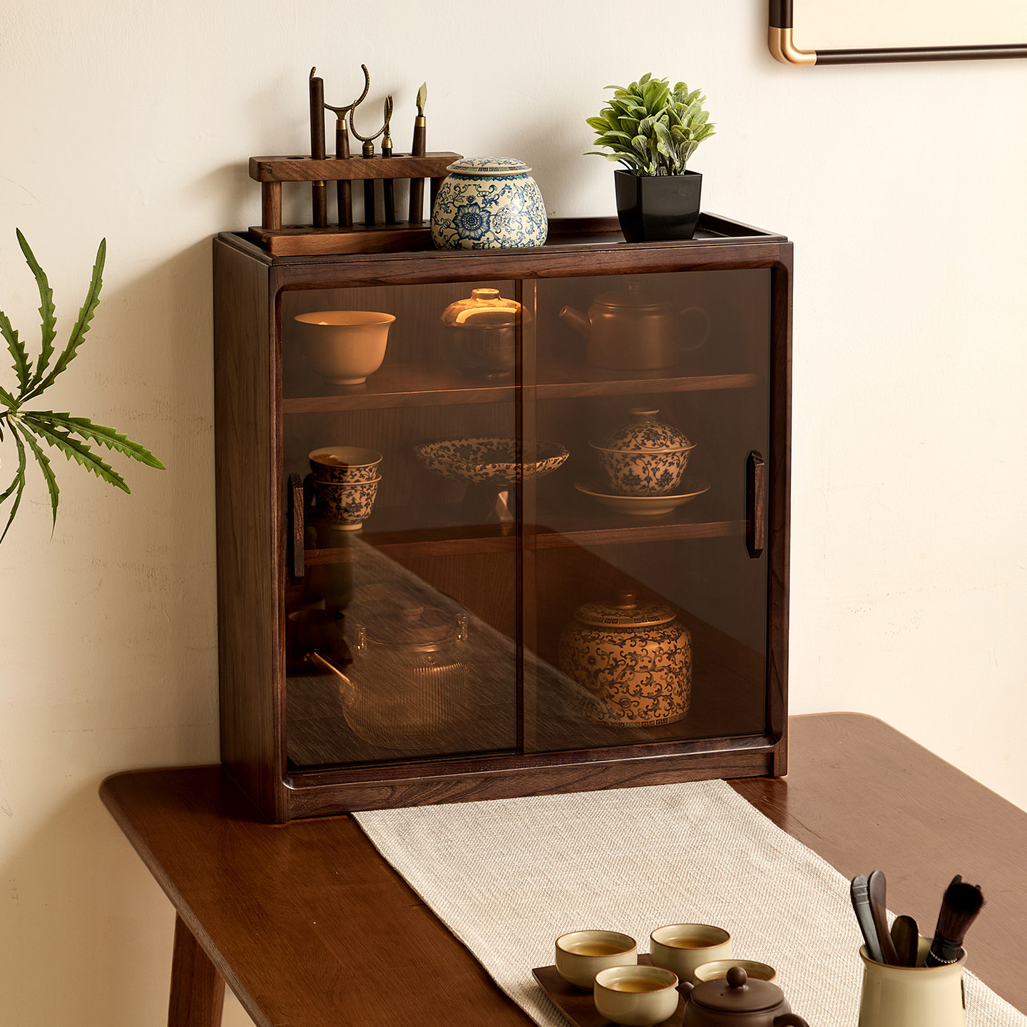 实木杯子茶具收纳柜桌面咖啡水杯客餐边柜茶色高端置物柜架子木质,淘宝优惠券,粉丝福利购,淘宝优惠卷