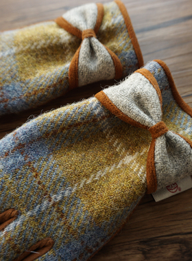 harristweed蝴蝶结羊毛挂绳手套