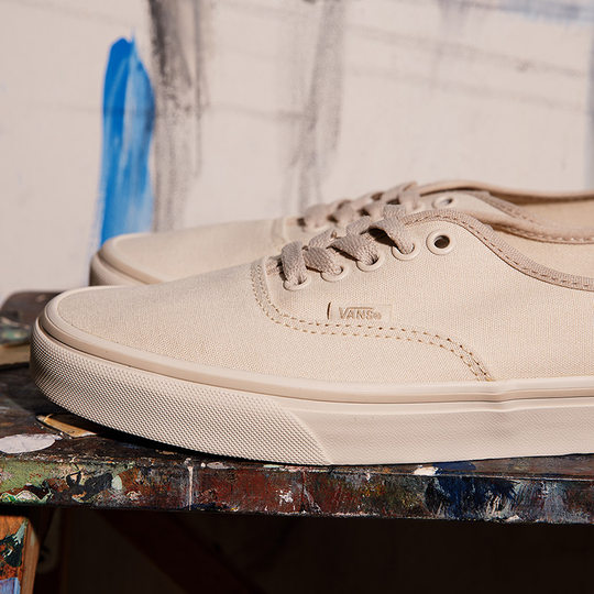 Zapatillas de lona Authentic oficiales de Vans.