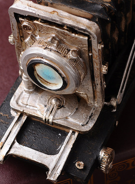 欧式风复古做旧隔板照相机模型