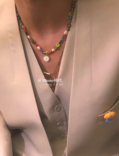韩代潮牌twentyoneaugust雏菊串珠彩色项链李斯丹妮沈梦辰 周雨彤 - 图1