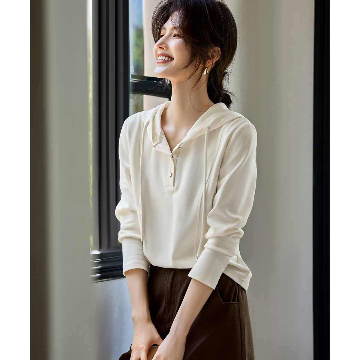 XWI欣未抽绳连帽百搭T恤女2025春季新款今年流行正肩显瘦外穿上衣,淘宝优惠券,粉丝福利购,淘宝优惠卷