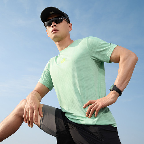 李宁短袖夏男子跑训系列舒适透气简约百搭常规圆领T恤ATSU199-B品 - 图0