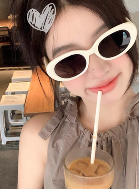 甜酷辣妹椭圆撞色边框太阳眼镜高级感百搭复古海边开车护眼墨镜女