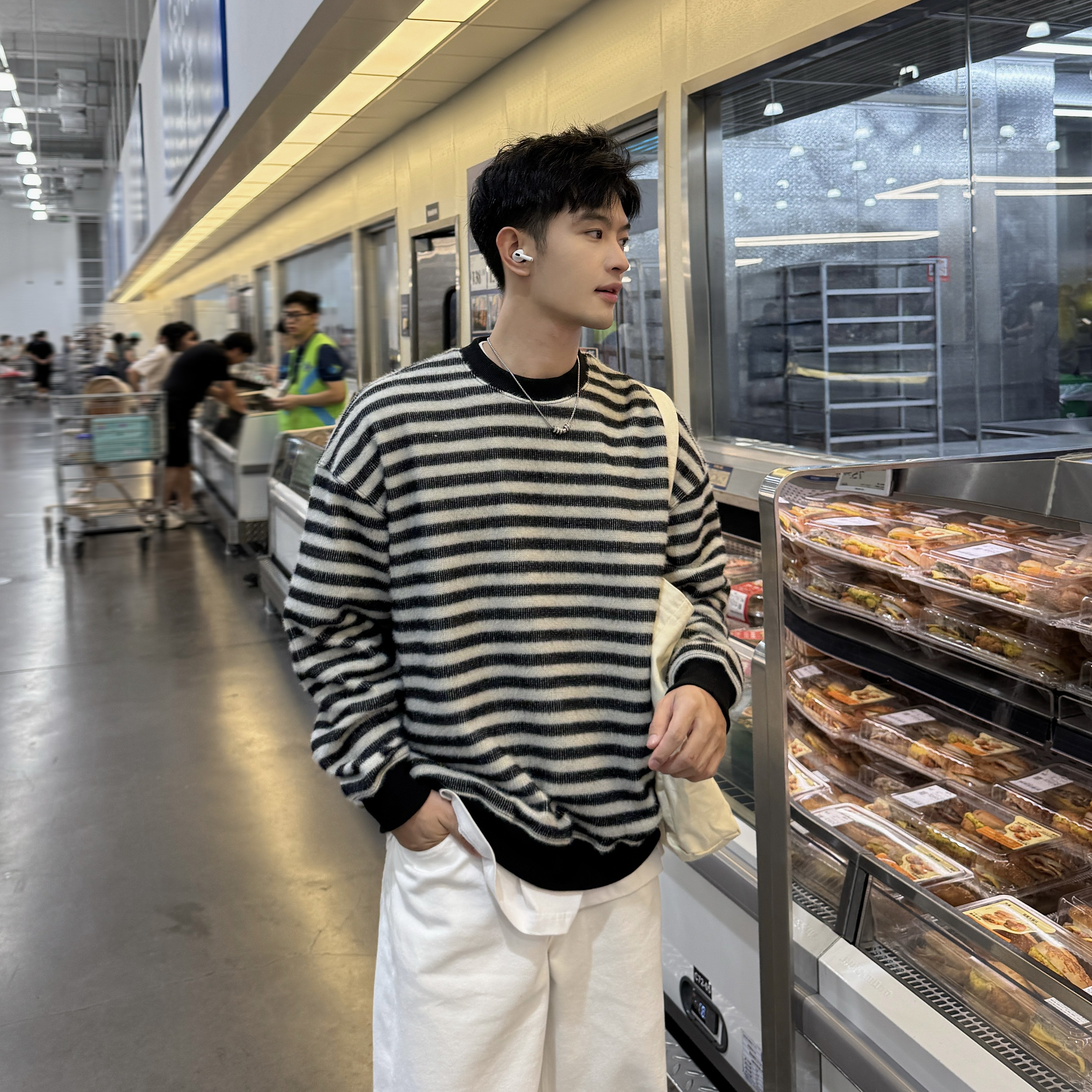 飞型记2025新款条纹圆领毛衣男秋冬宽松慵懒风休闲针织衫上衣外套,淘宝优惠券,粉丝福利购,淘宝优惠卷