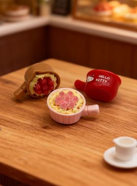 迷你KT锅奶油蛋糕仿真草莓食玩树脂小配件diy钥匙扣发夹饰品配件