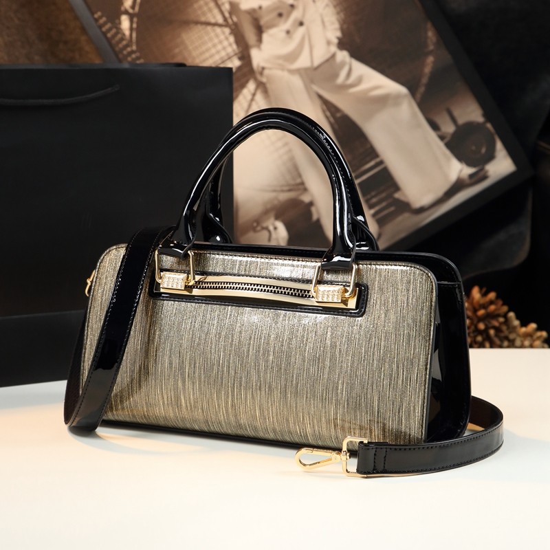 高档女士2020新款波士顿漆皮枕头包 梦琳凯女士包袋