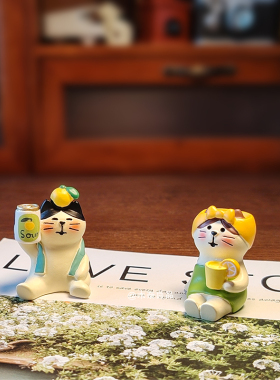 在海边度假日式柚子猫泡澡小摆件树脂可爱治愈桌面摆件家居装