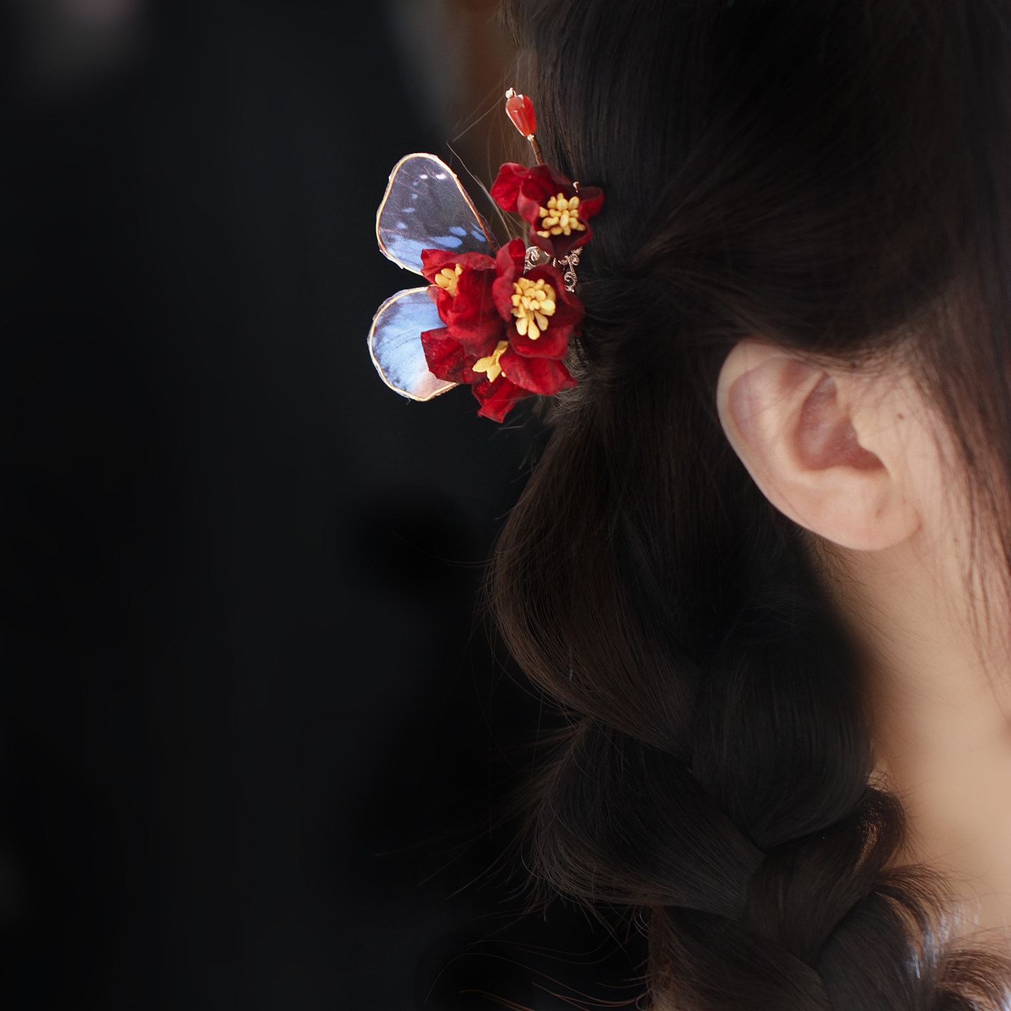 暖岁蝶 女红色花朵发饰仿真蝴蝶造型精致发夹头饰小众配饰 古典舞,淘宝优惠券,粉丝福利购,淘宝优惠卷