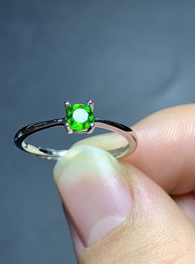 特惠精致小巧925银4mm透辉石戒指