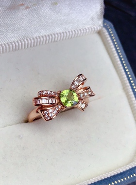 天然橄榄石戒指925银镀金镶嵌 主石枕5*5MM活口蝴蝶结戒指