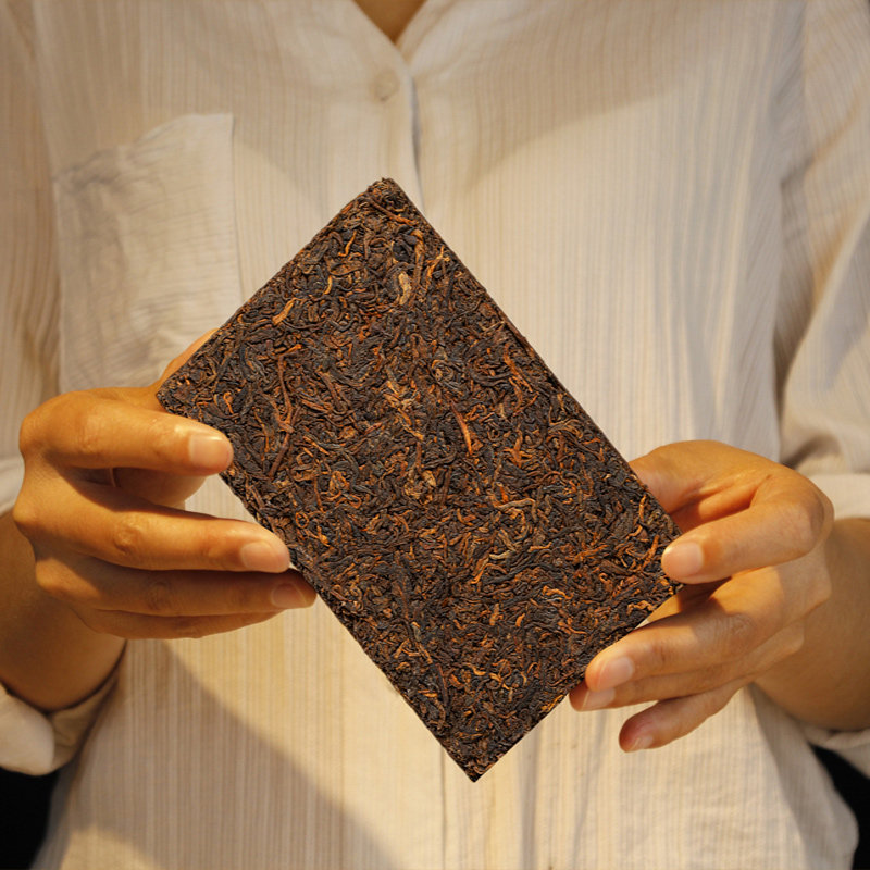 2010年冰岛普洱茶熟茶砖茶云南西双版纳临沧陈香古树茶茶叶250克