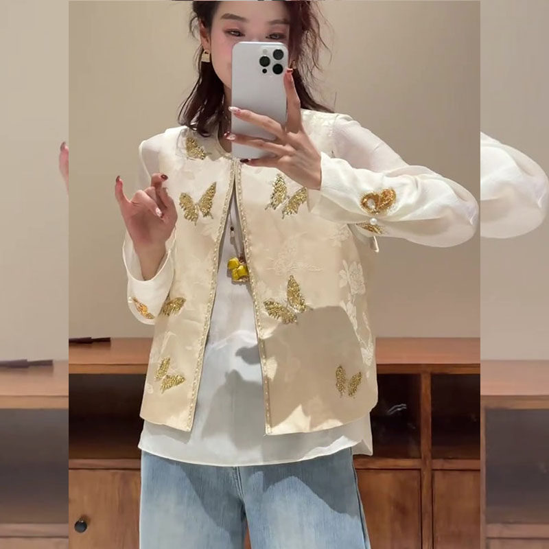 2026春季高级感国风米杏色亮片马甲上衣女新中式钉珠蝴蝶圆领马夹,淘宝优惠券,粉丝福利购,淘宝优惠卷