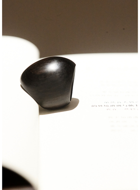 高级感戒指谁不爱 黑檀木实木质大戒指女个性时尚夸张 食指戒指