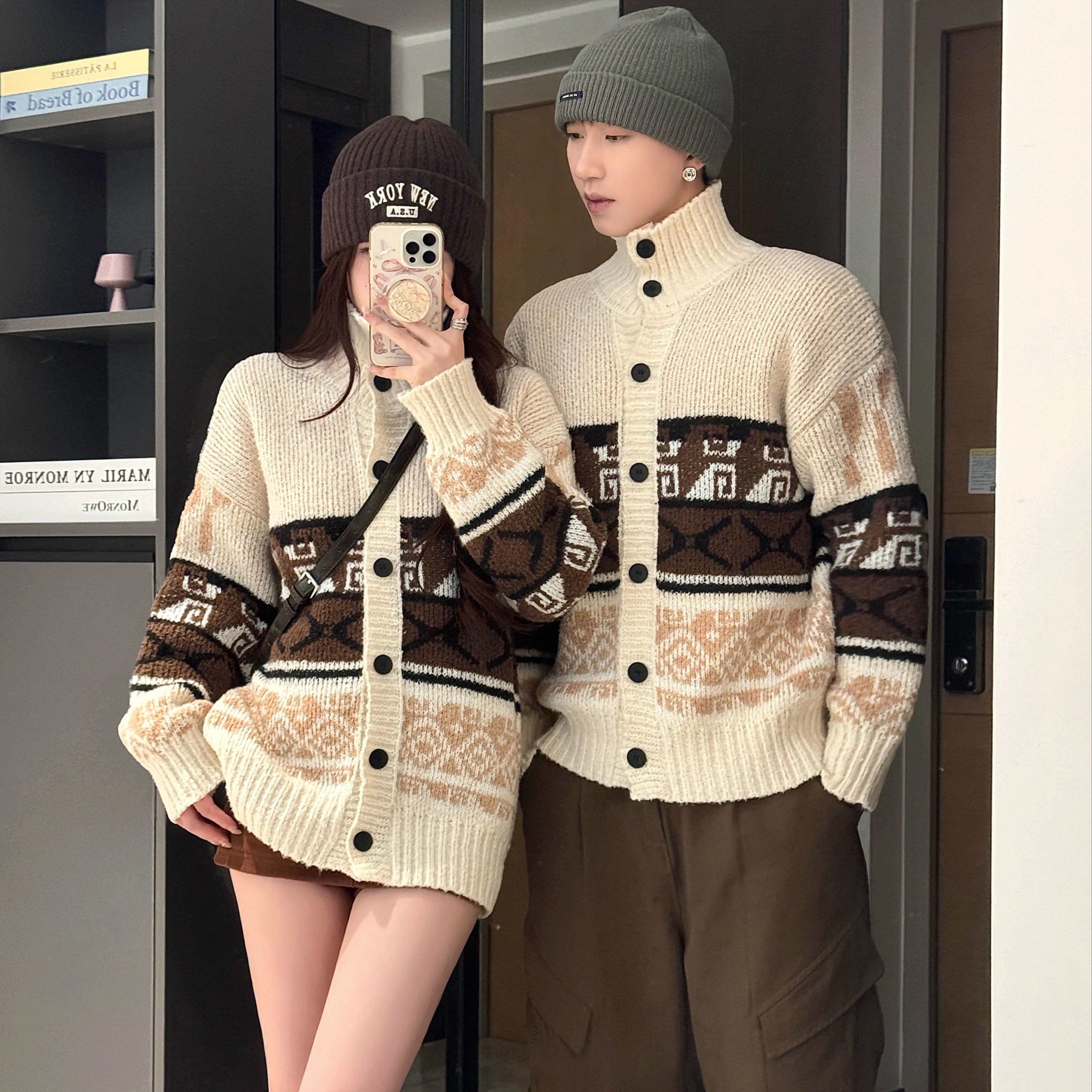 情侣装秋冬2025新款ins超火毛衣男女韩版宽松法式针织衫外套潮牌,淘宝优惠券,粉丝福利购,淘宝优惠卷