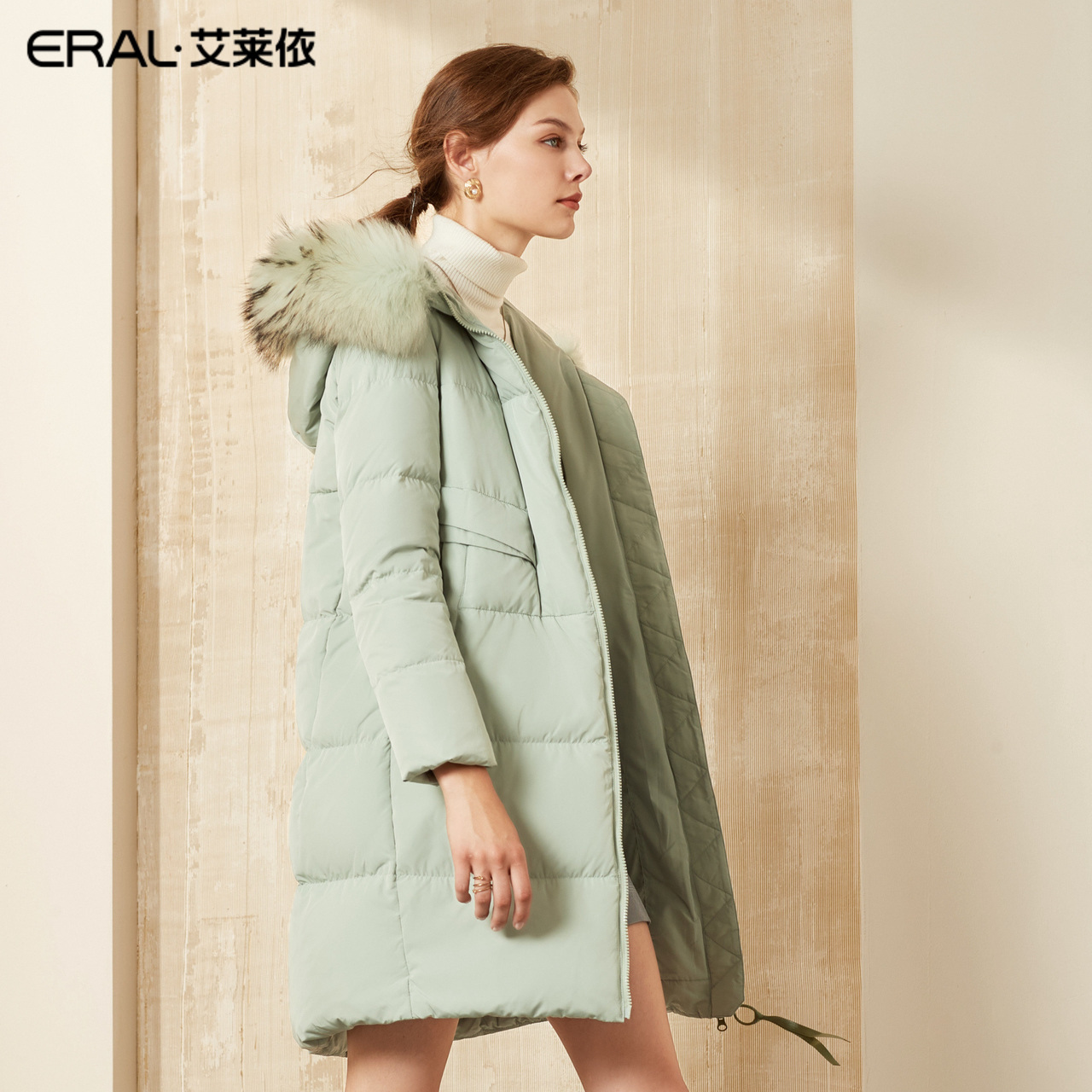 601801126 2019 艾莱依 秋冬新款时尚保暖大毛领羽绒服女士中长款 601801126 2019 艾莱依 秋冬新款时尚保暖大毛领羽绒服女士中长款