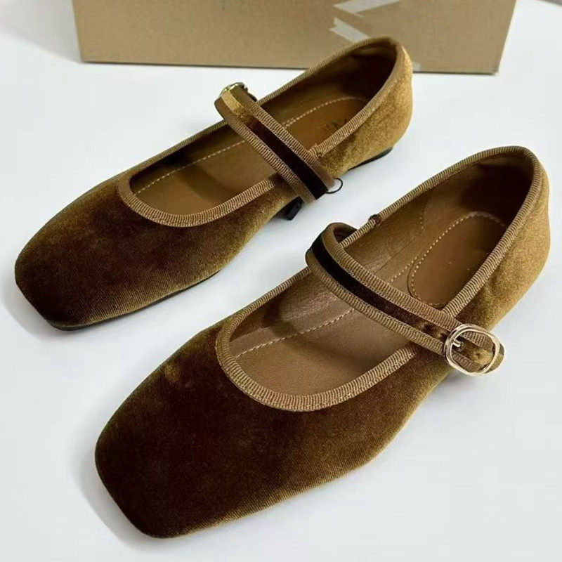 西班牙2026春季新品圆头浅口欧美女鞋搭扣闭合反绒皮平底芭蕾单鞋,淘宝优惠券,粉丝福利购,淘宝优惠卷
