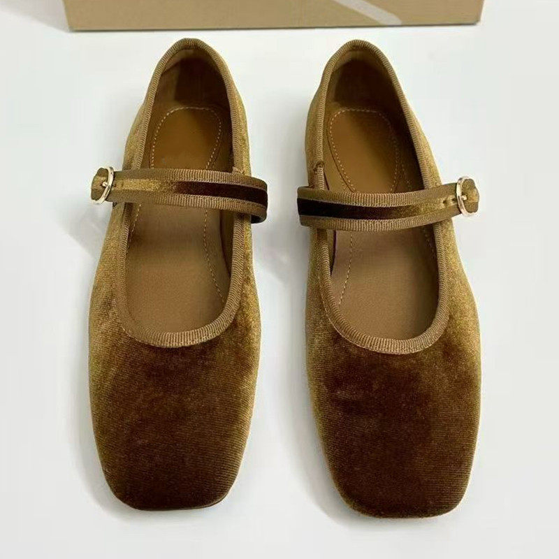 西班牙2026春季新品圆头浅口欧美女鞋搭扣闭合反绒皮平底芭蕾单鞋,淘宝优惠券,粉丝福利购,淘宝优惠卷