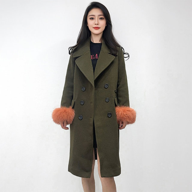 季候风冬通勤时尚显瘦加厚保暖中长款羊毛呢大衣外套女6804DA205