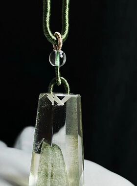 魅晶天然水晶晶体通透率发晶银山吊坠