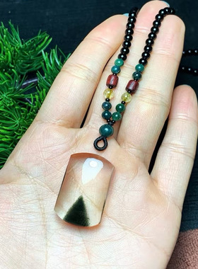 魅晶天然水晶晶体通透翠绿色金字塔无事牌