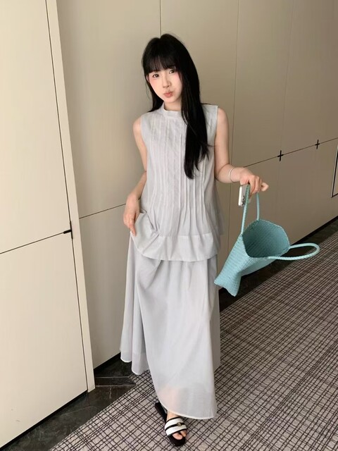 Pre-2026 summer new Korean style fashionable temperament versatile slimming sleeveless vest + high waist skirt two-piece set for women
