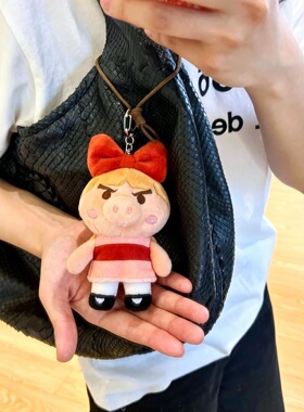 日本ULALOV可爱飞天小女猪公仔挂件卡通肥嘟嘟左卫门毛绒玩偶挂件