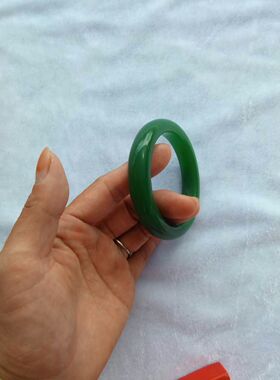 地摊玉器十元玉手镯 一级仿菠菜绿手镯3.8元一只10只起批