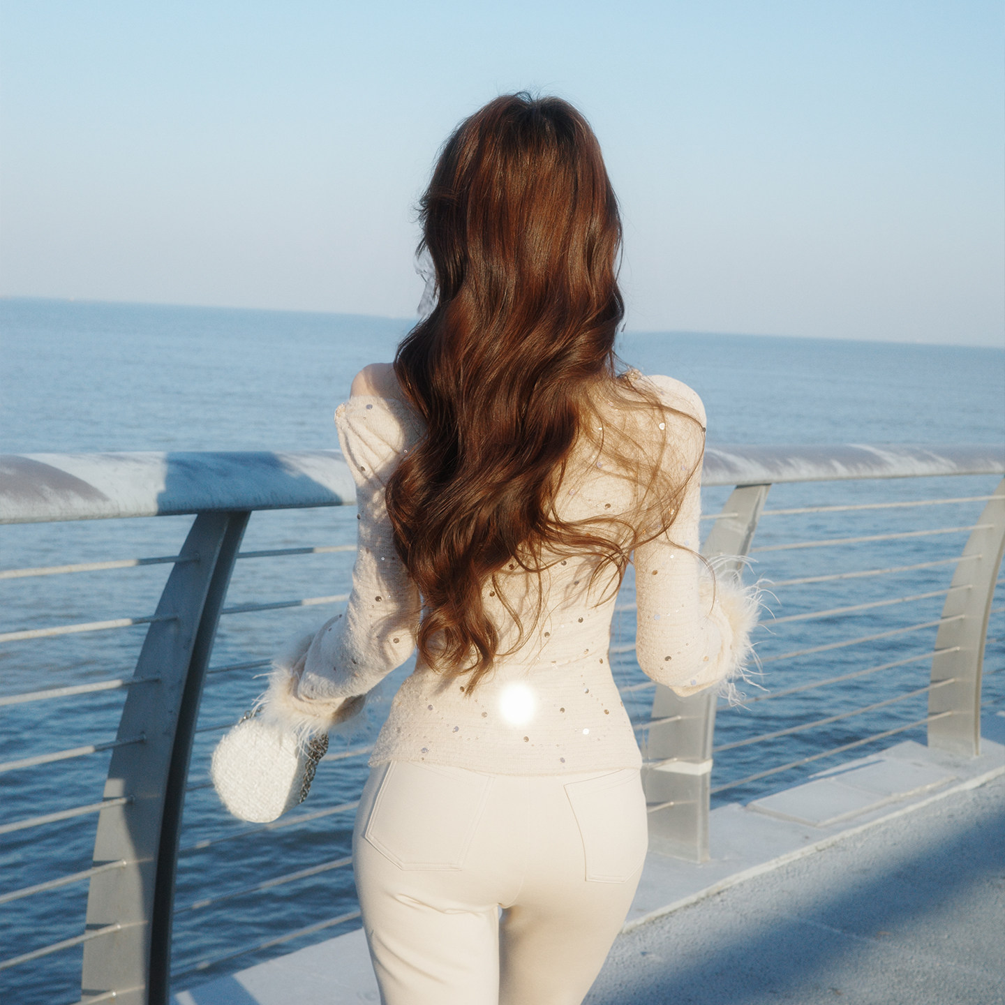 木子李的李设计感温柔长袖斜肩蕾丝亮片上衣高腰针织喇叭裤长裤冬,淘宝优惠券,粉丝福利购,淘宝优惠卷