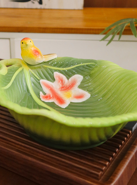 珐琅瓷高温釉下彩芭蕉小鸟盘子