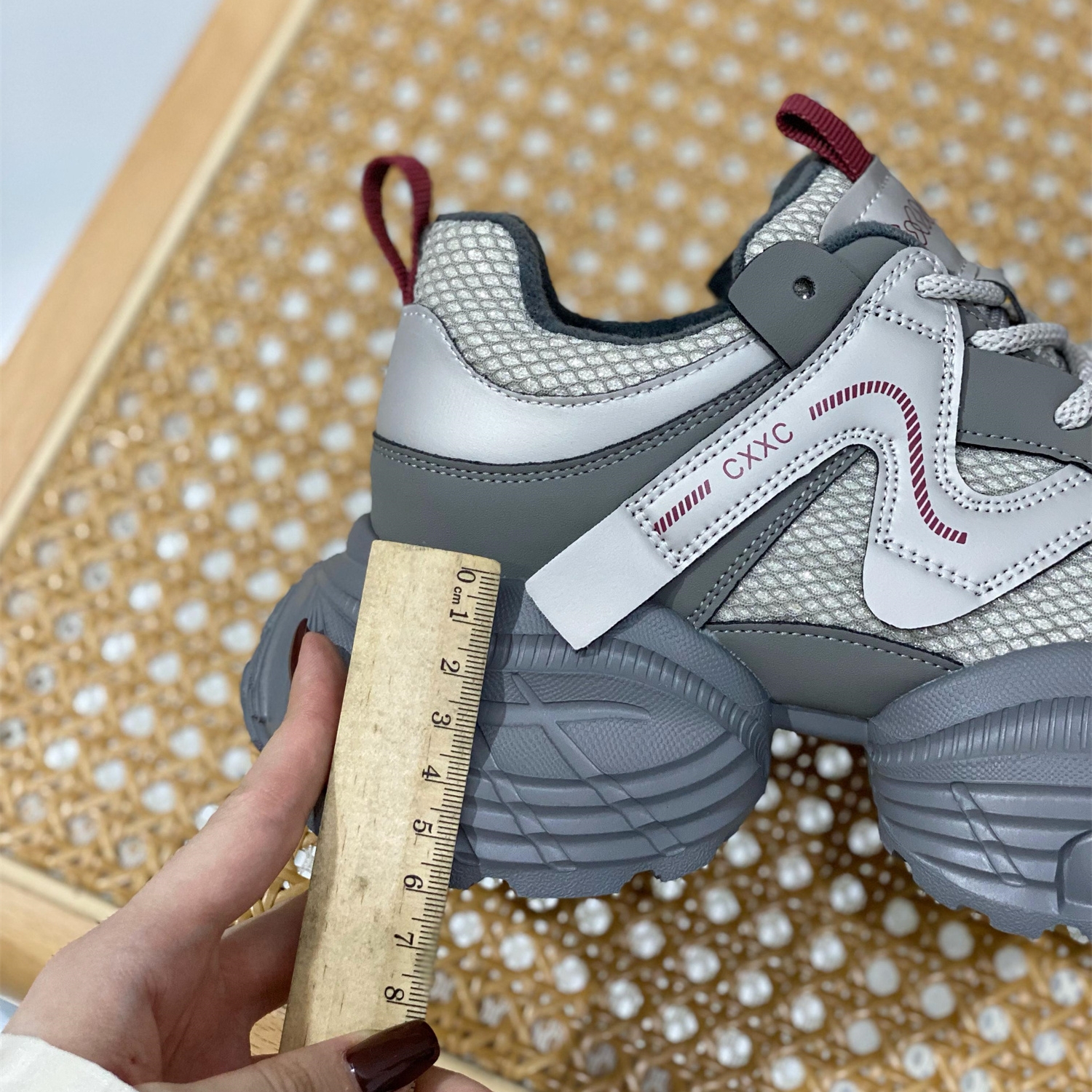 加绒真皮老爹鞋女2025新款冬季保暖复古显脚小运动鞋轻便休闲棉鞋 - 图1