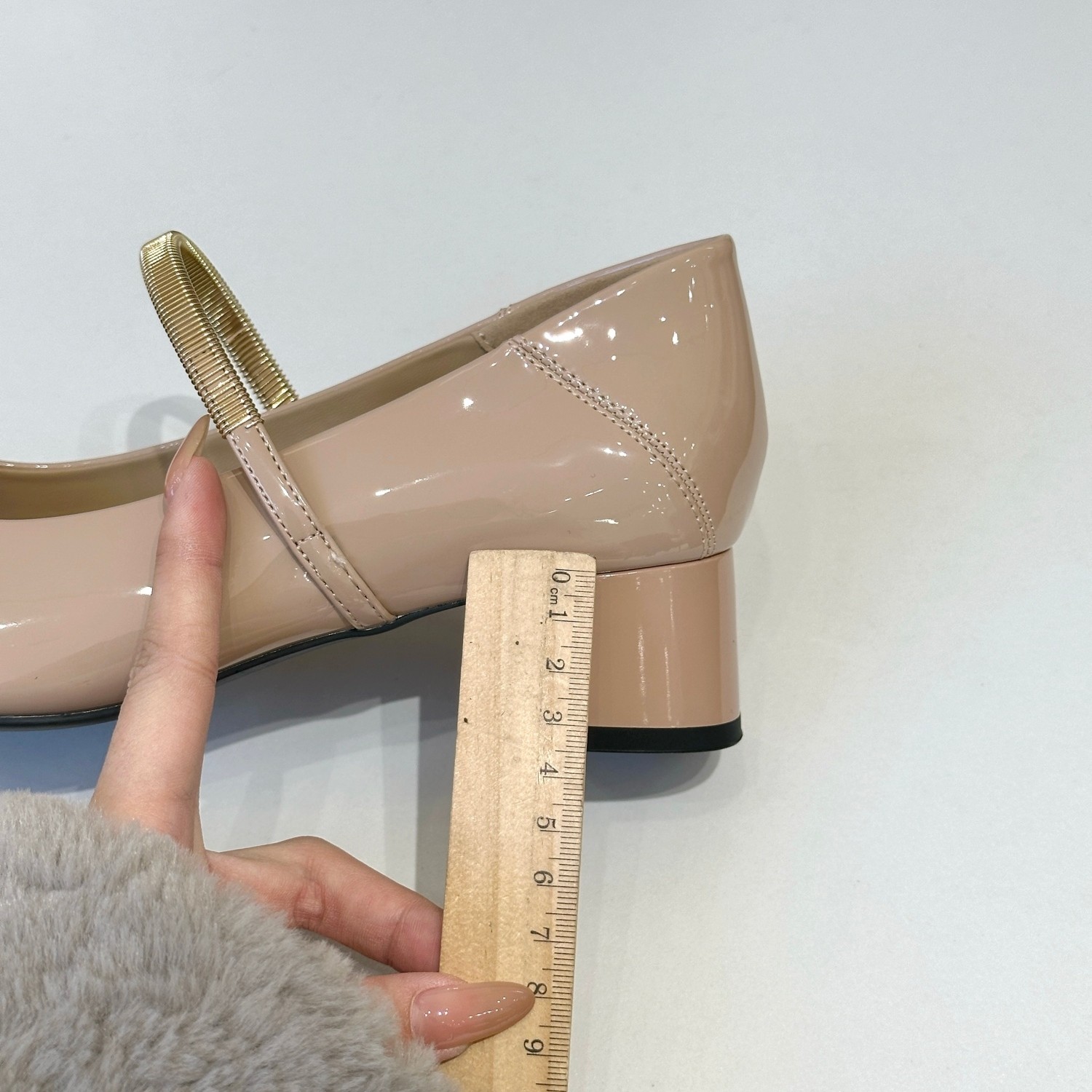 优雅风漆皮尖头玛丽珍鞋女2026春季新款粗跟浅口百搭气质通勤单鞋,淘宝优惠券,粉丝福利购,淘宝优惠卷