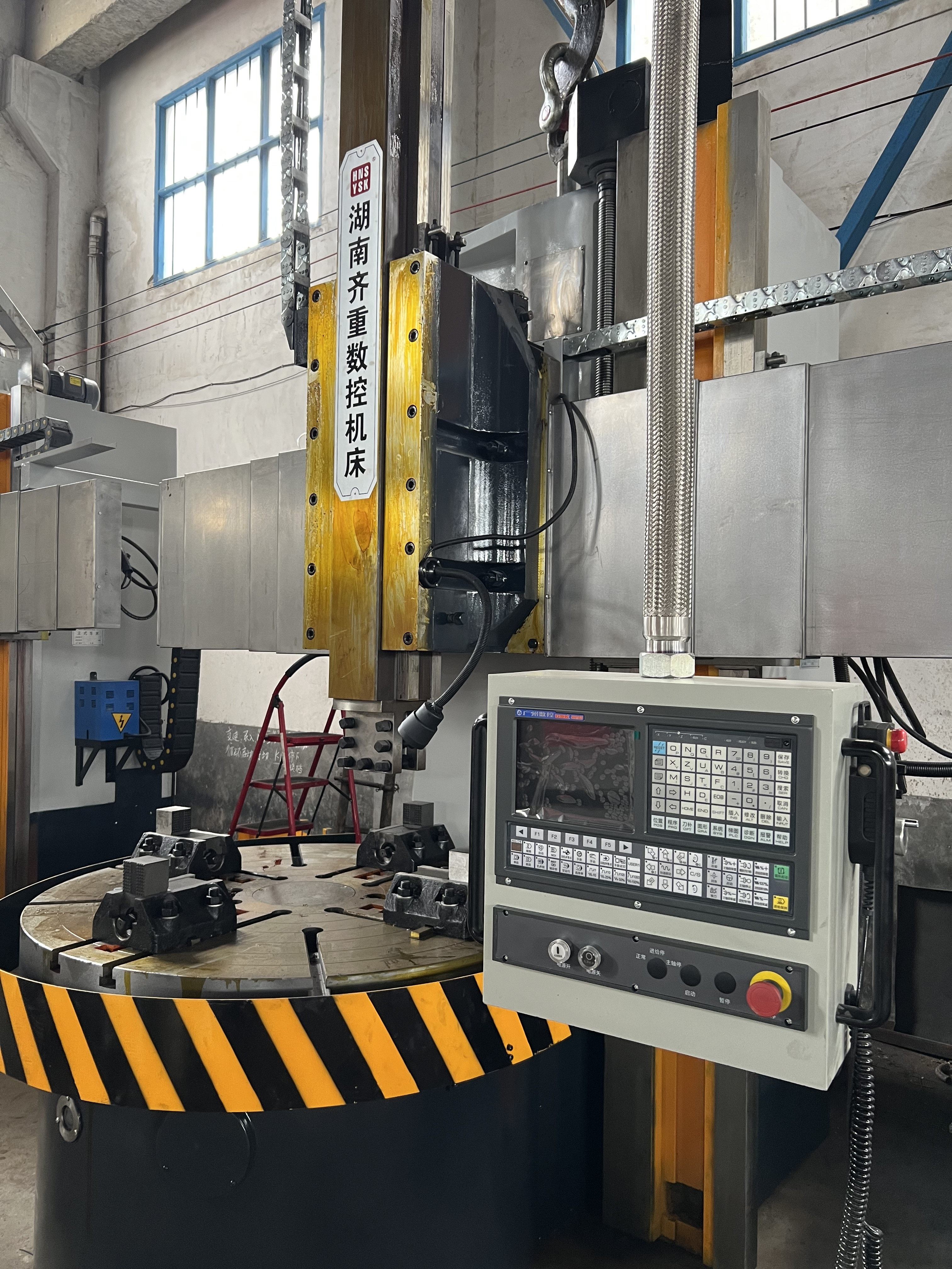 湖南齐重数控立车出租CK5116法兰盘阀门电机轮毂单柱5125立式车床,淘宝优惠券,粉丝福利购,淘宝优惠卷