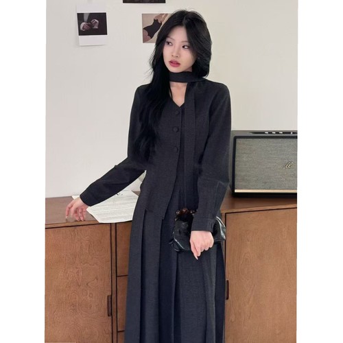 【蜜蜂欢乐社】二茵ERYIN早秋新款飘带西装长裙显瘦气质两件套 - 图1