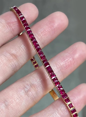 复古爆闪玫红色小方块手链高级感