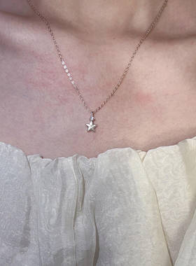 冷淡风爆闪点钻银色拉丝星星项链