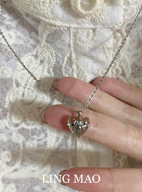 绿色爱心仿锆石蝴蝶结项链高级感