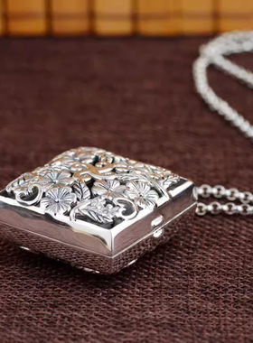 可打开复古香囊大款项坠镂空梅花方形嘎乌盒男女款国风吊坠毛衣链