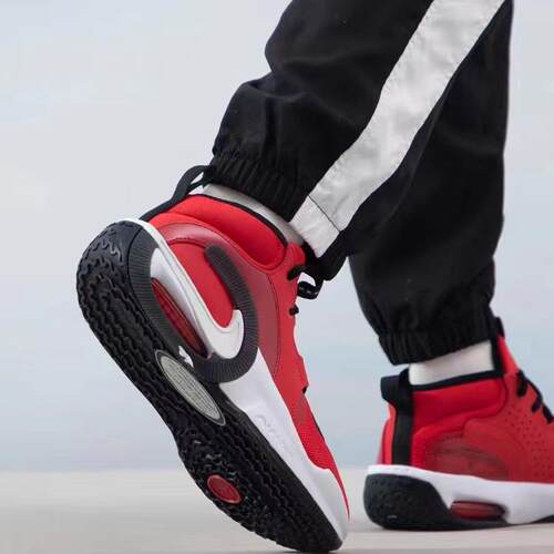 耐克/Nike AIR ZOOM CROSSOVER2 GS女子大童缓震篮球鞋FB2689-601 - 图1