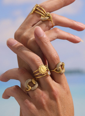 谜丽 5A锆石几何环扣满钻戒指时尚配饰不锈钢镀18K真金食指戒饰品