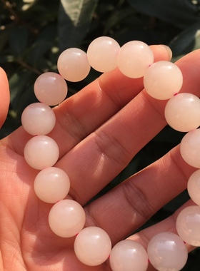 天然和田玉藕粉手串手机自然光拍摄