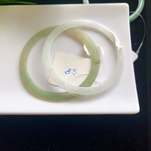天然缅甸A货翡翠叮当镯，保A有证书，天然翡翠手镯 - 图0