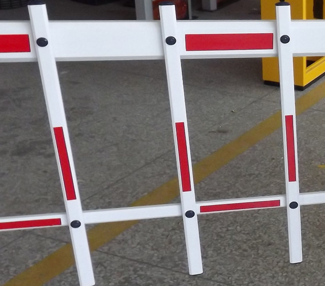 Short buckle long buckle fence pole connecting piece fence pole connecting buckle connecting buckle plastic buckle fence pole plastic buckle