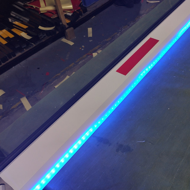 Light bar red and green two-color light bar