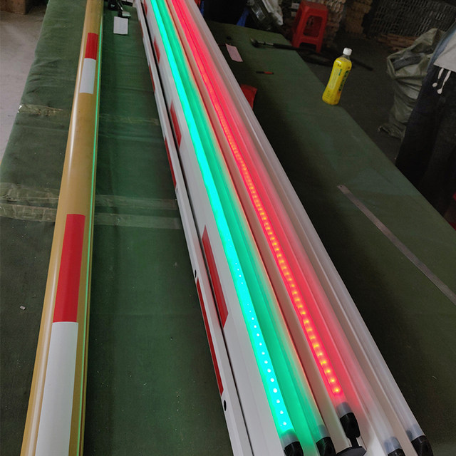 Light bar red and green two-color light bar