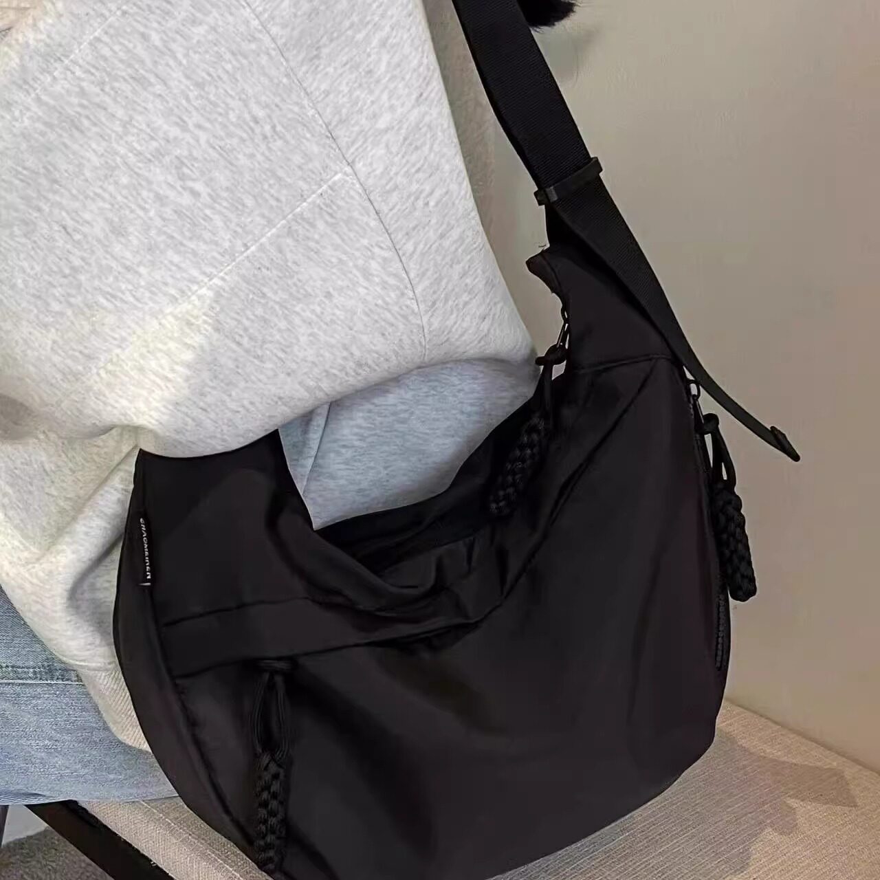Casual and versatile sports Japanese Oxford cloth crossbody bag for women