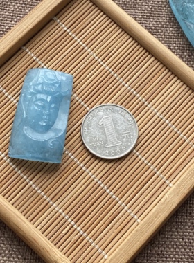 新款天然海蓝宝观音吊坠 精致手工雕刻男女水晶挂件大号 一手货源