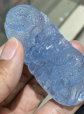 超大号天然海蓝宝龙牌吊坠蓝色巨大生肖龙男女水晶挂件76.1克孤品